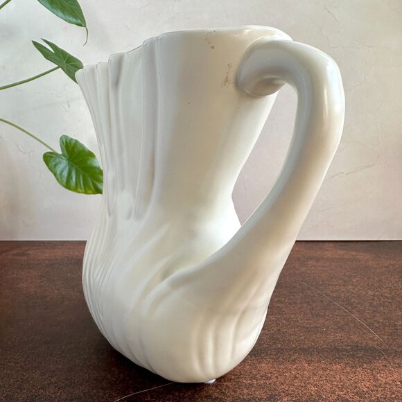 Crate & Barrel Ivory Ceramic Stoneware Pitcher By B. Eigen 8x9 NWT - Picture 5 of 8
